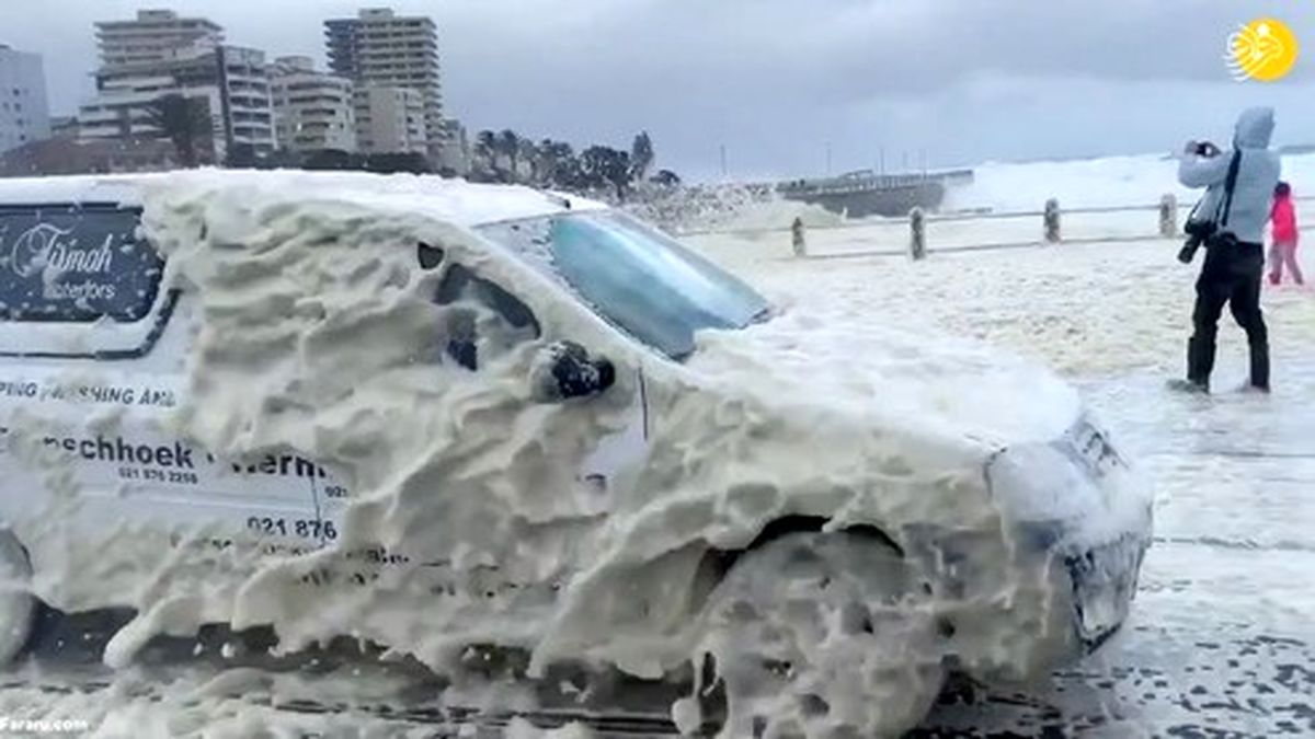 تصاویر: طوفانِ کف در آفریقای جنوبی!