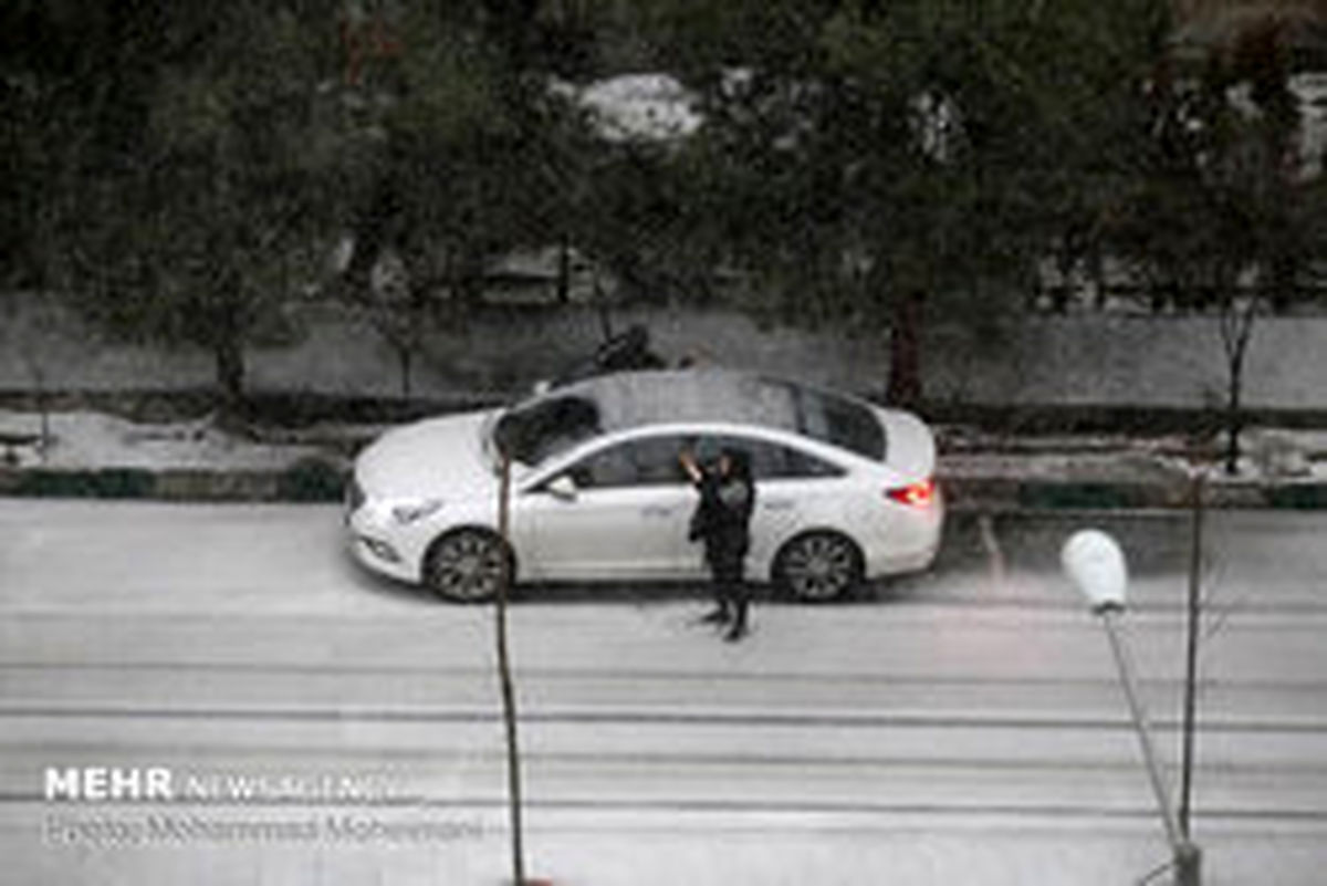 برف و کولاک در هراز/تگرگ در تهران