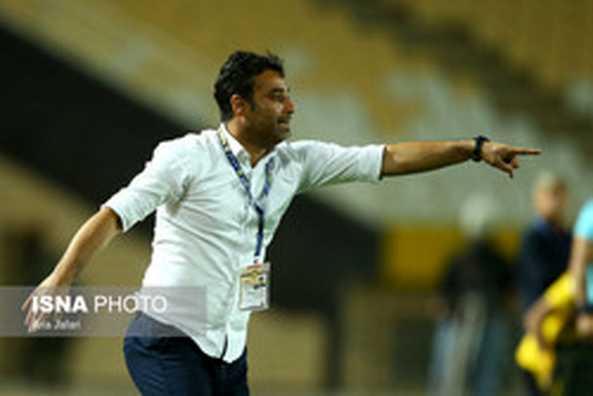 نظرمحمدی: ۱۲ هفته گل مبتدیانه خوردیم