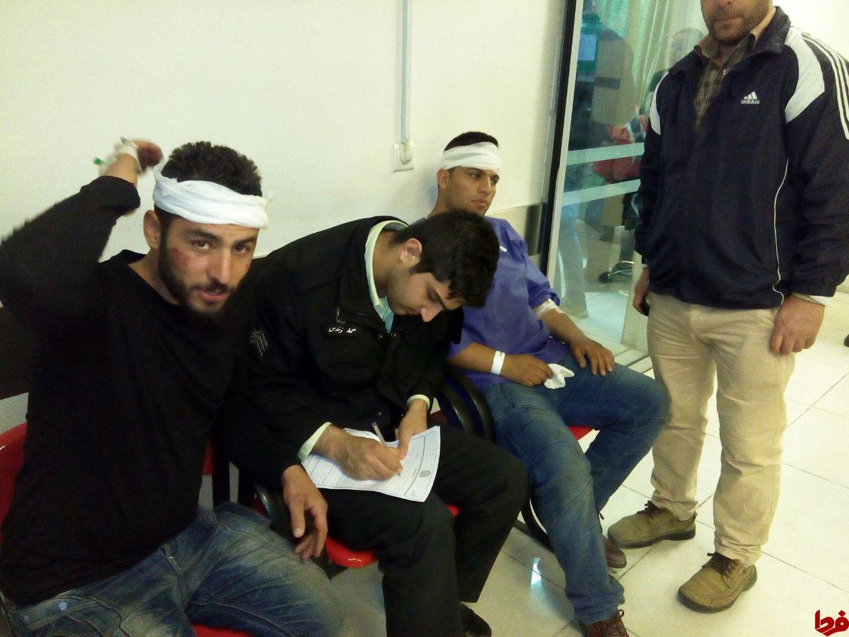 جزئیات حمله اراذل به ماموران رفع سد معبر شهرداری +عکس