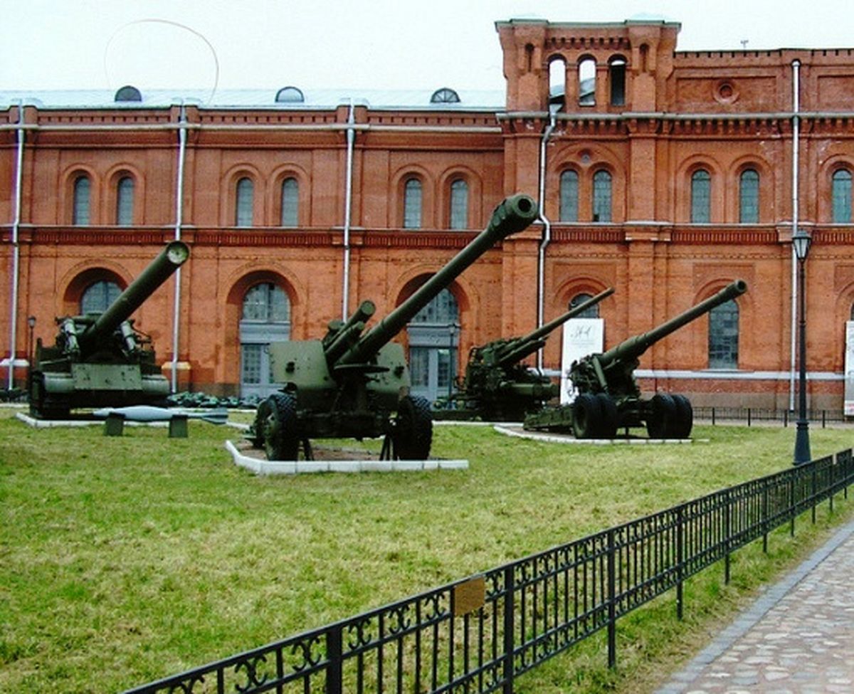 جاذبه‌های نظامی برای جلب توریست!/عکس