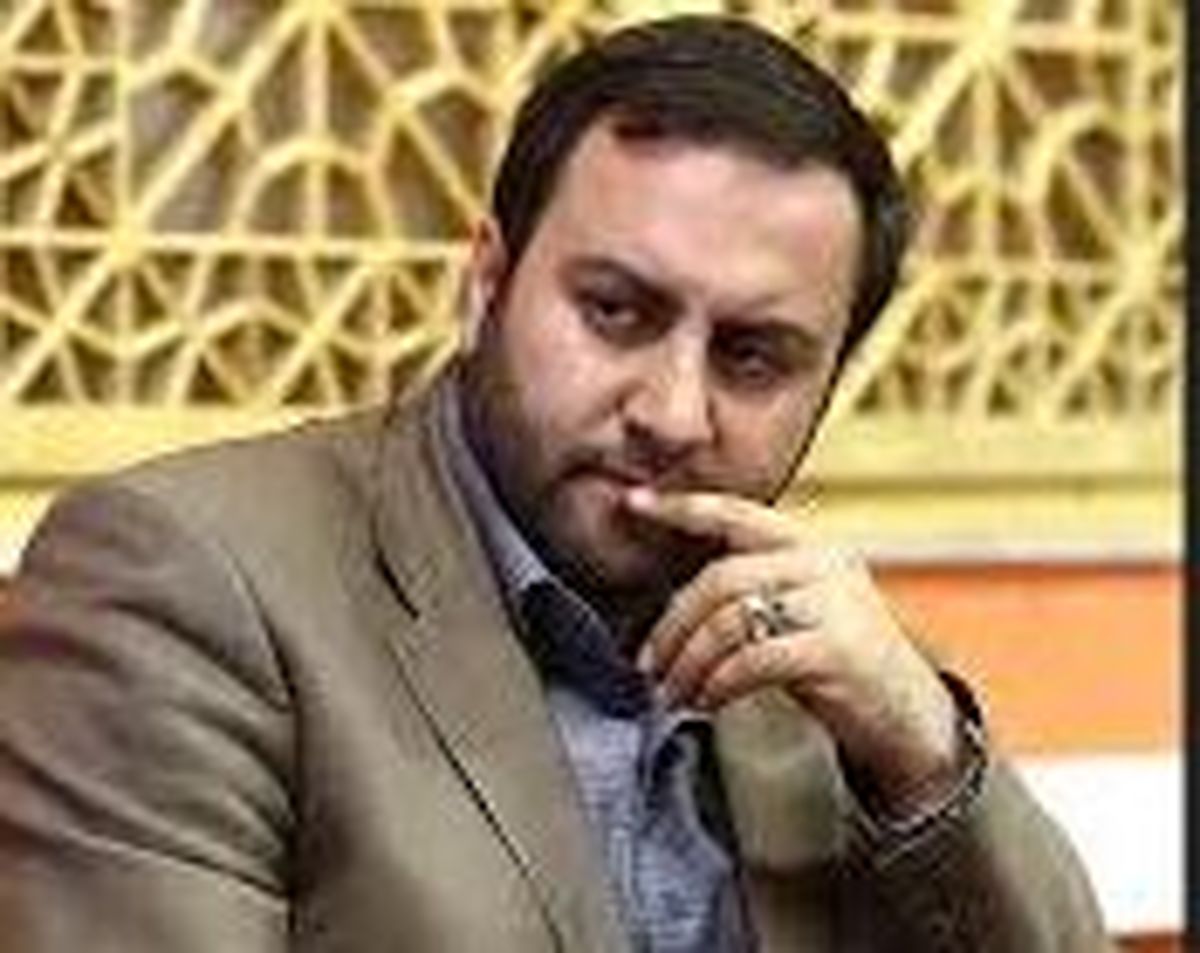 شورای شهر مستقل تصمیم میگیرد/ هدایت تخریب شهردار از سوی محافل سیاسی/ قالیباف؛ مقبولترین گزینه شورا