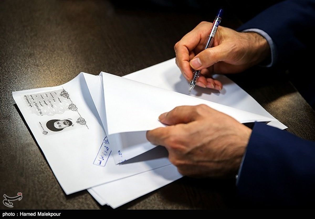 کدام چهره هاي شاخص سياسي به ستاد انتخابات کشور رفتند؟ / امام جمعه قم از مشهد کاندیدا شد امام جمعه تهران از کرمان