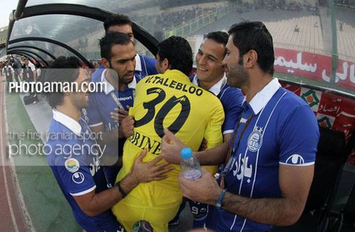 طالب‌لو در آغوش استقلالی‌ها /عکس