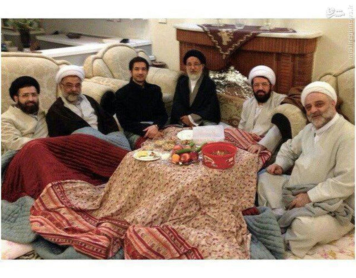 عکس: برنامه سمت خدا زیر کُرسی