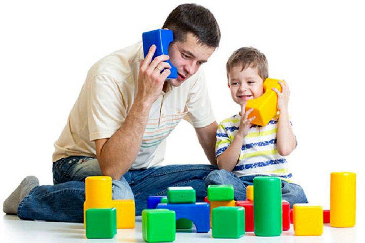 ۷ فایده بازی کردن با کودکان