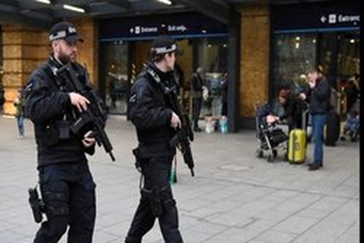 کشف یک بسته مشکوک در ایستگاه قطار در لندن