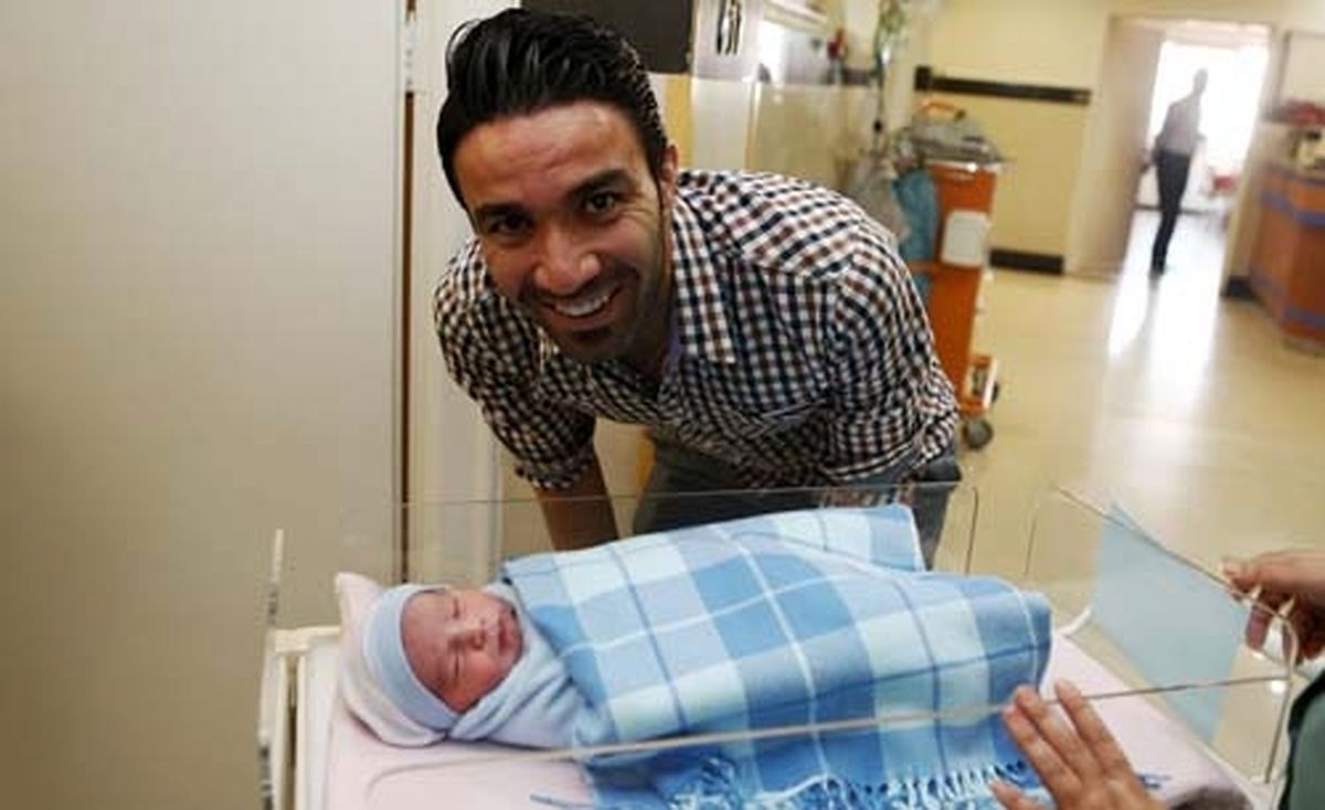 جواد نکونام و پسرش / عکس