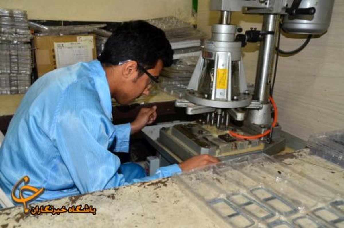 تصاویر/ خط تولیدموبایل و تبلت ایرانی