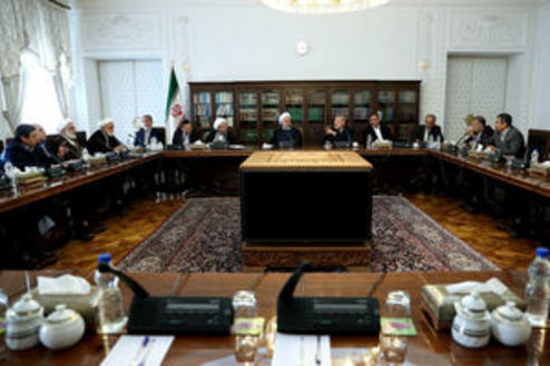 دولت با تصمیمات متناقض مردم را سردرگم نکند