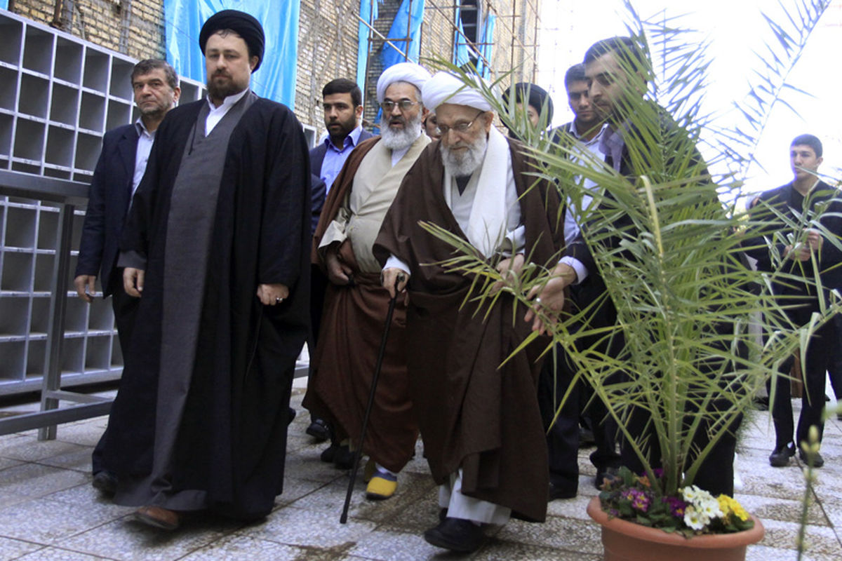 عکس/ سیدحسن و آیتالله مهدویکنی