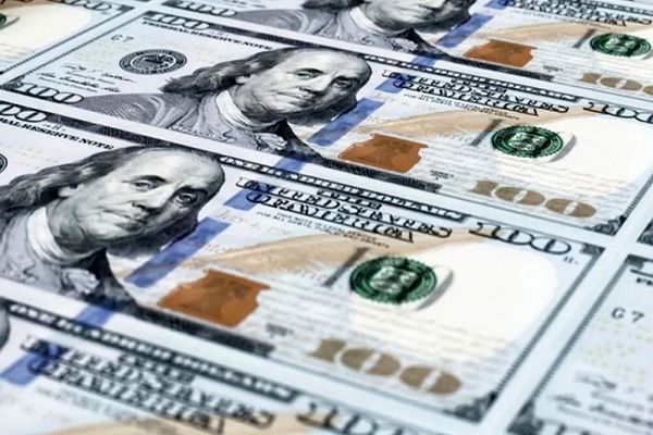 آیا قیمت دلار امروز وارد ۱۲۰ هزار می‌شود؟ | بازار ارز در آستانه طوفان بزرگ 