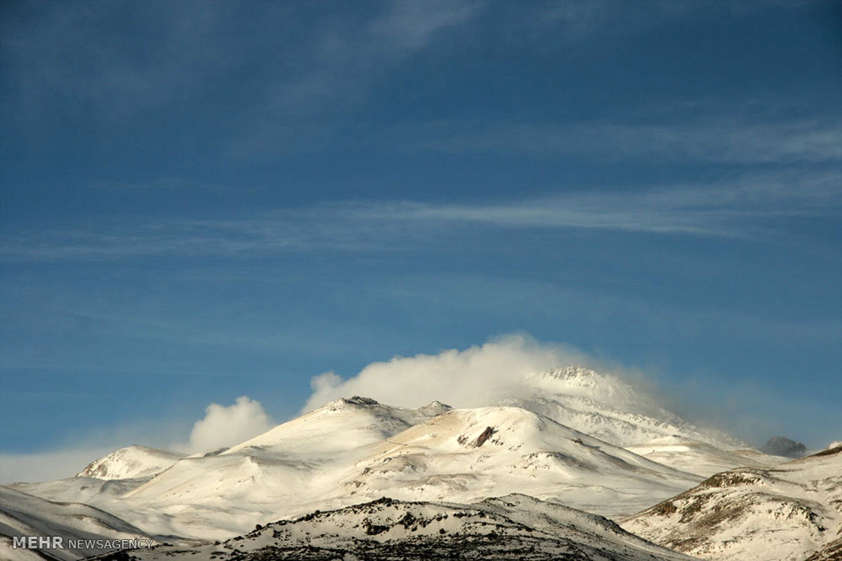 عکس: آبشار یخ زده سردابه در اردبیل