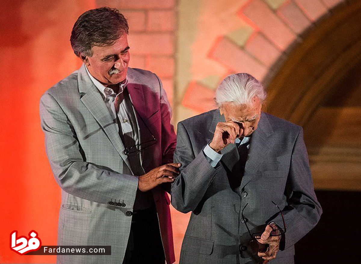 عکس: همایون اسعدیان در جشن تولد ۱۰۰ سالگی مرحوم شاهین‌خو