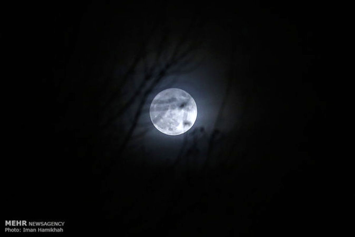 تصاویر: ابرماه در آسمان ایران