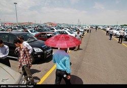 قیمت خودرو امروز ۱۳۹۷/۱۲/۰۱| رکود در بازار خرید و فروش خودرو