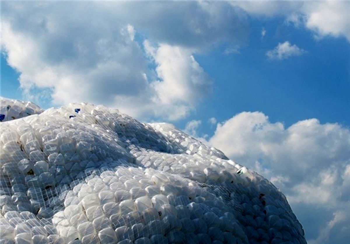 ساخت سرپناه پلاستیکی با زباله‌/تصاویر