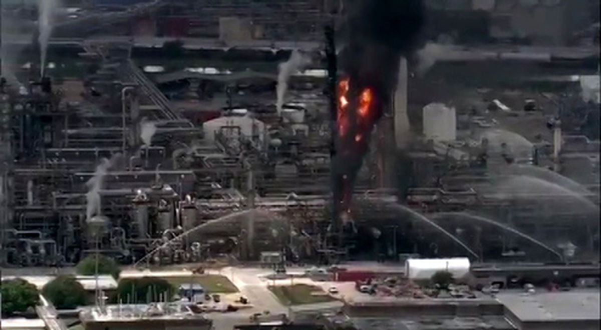 فیلم: ده‌ها کشته در پی حریق گسترده پالایشگاه تگزاس