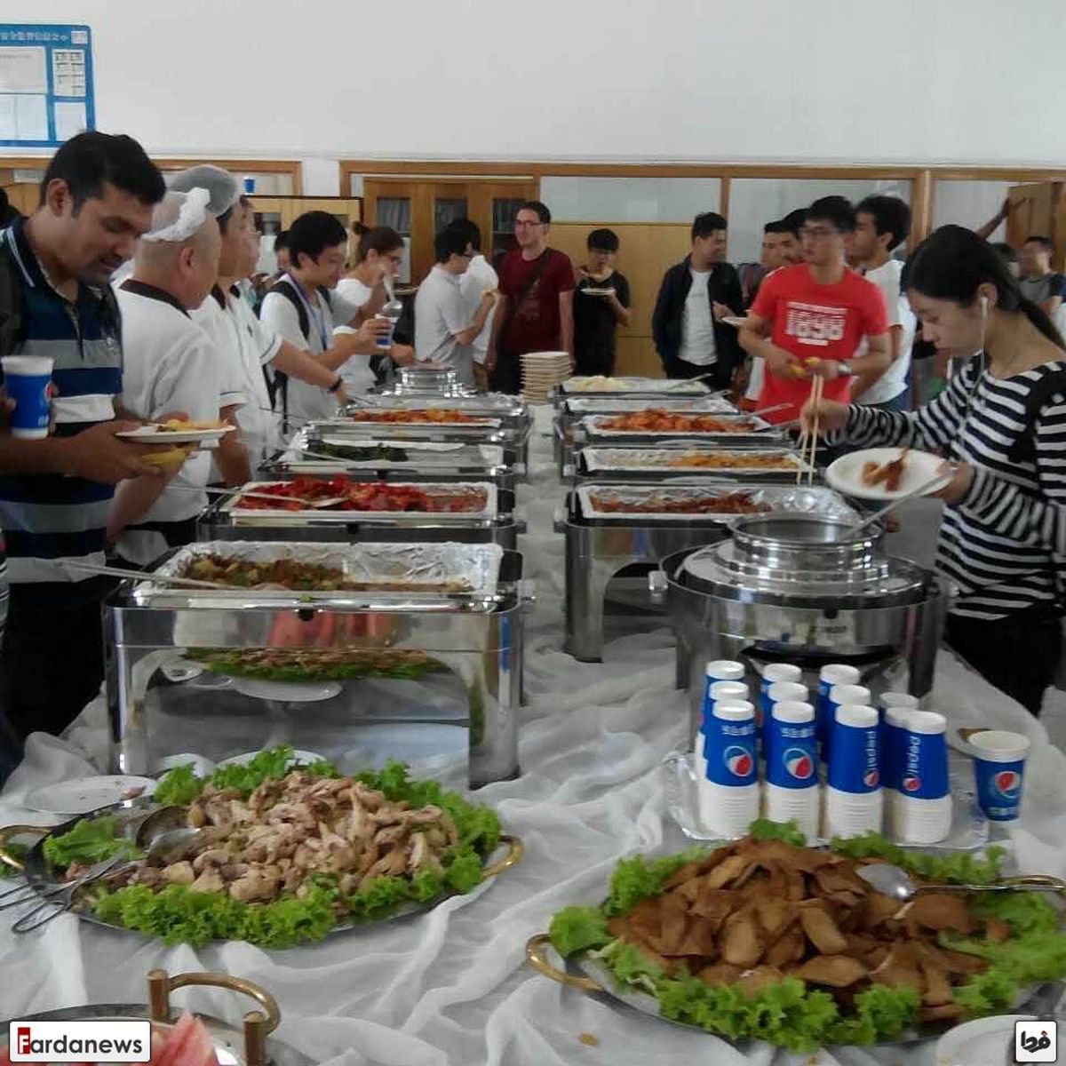 غذای رایگان در دانشگاه+عکس