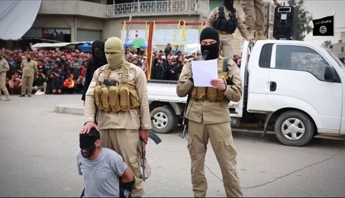 داعش 4 عراقی را گردن زد/تصاویر