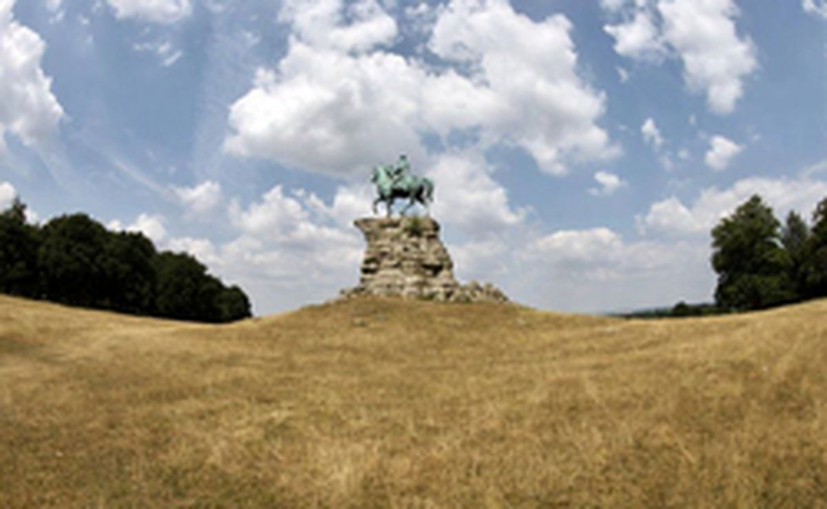 تصاویر: تفاوت تلخ نگاه مسئولان ایران و انگلیس به بحران آب