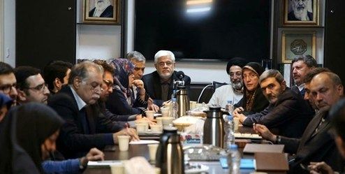 آیا امشب دود سفید از دودکش اصلاحات بلند می‌شود؟