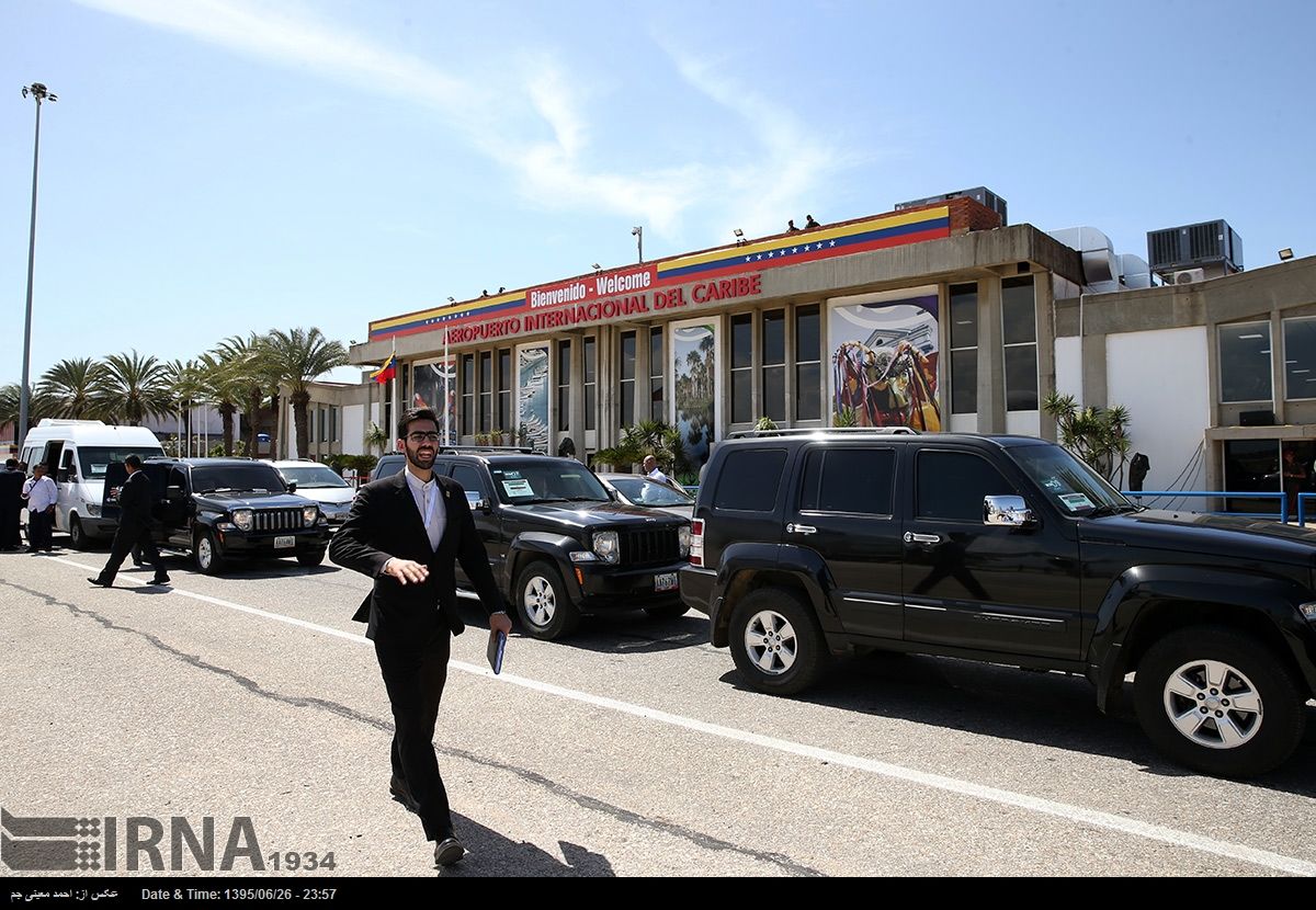 عکس: اسکورت روحانی در ونزوئلا