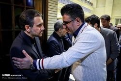 عکس: تسلیت مجری مشهور به عضو شورای نگهبان