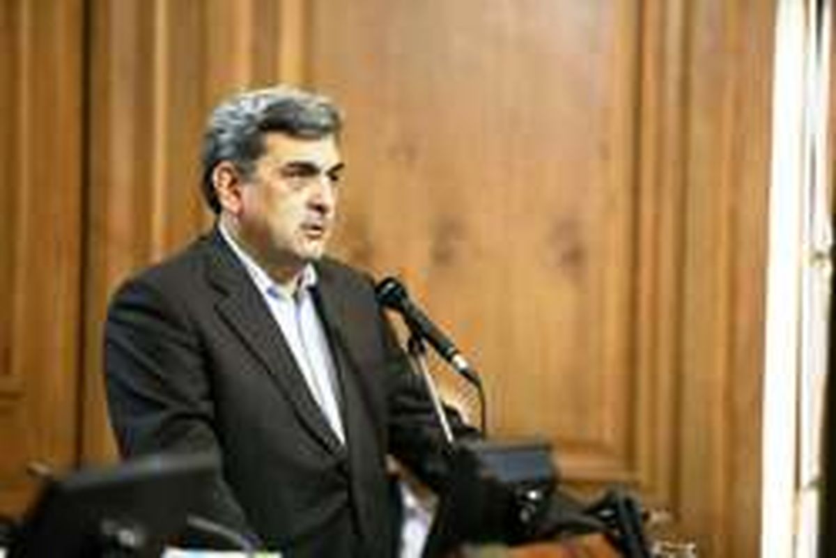 حناچی: شهرداری تهران فرهنگ کتابخوانی را حمایت میکند