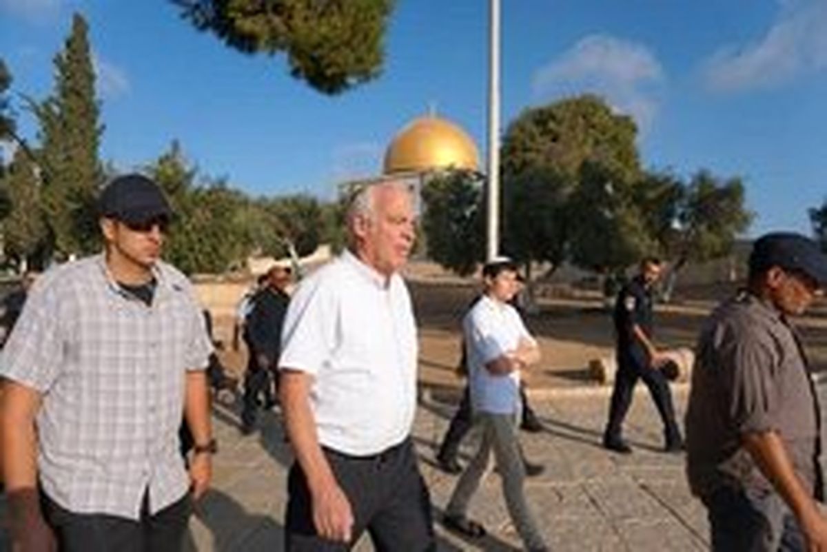 صدها شهرکنشین صهیونیست مجددا به مسجدالاقصی تعرض کردند