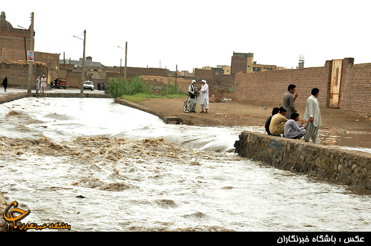 تصاویر / آبگرفتگی معابر در زاهدان
