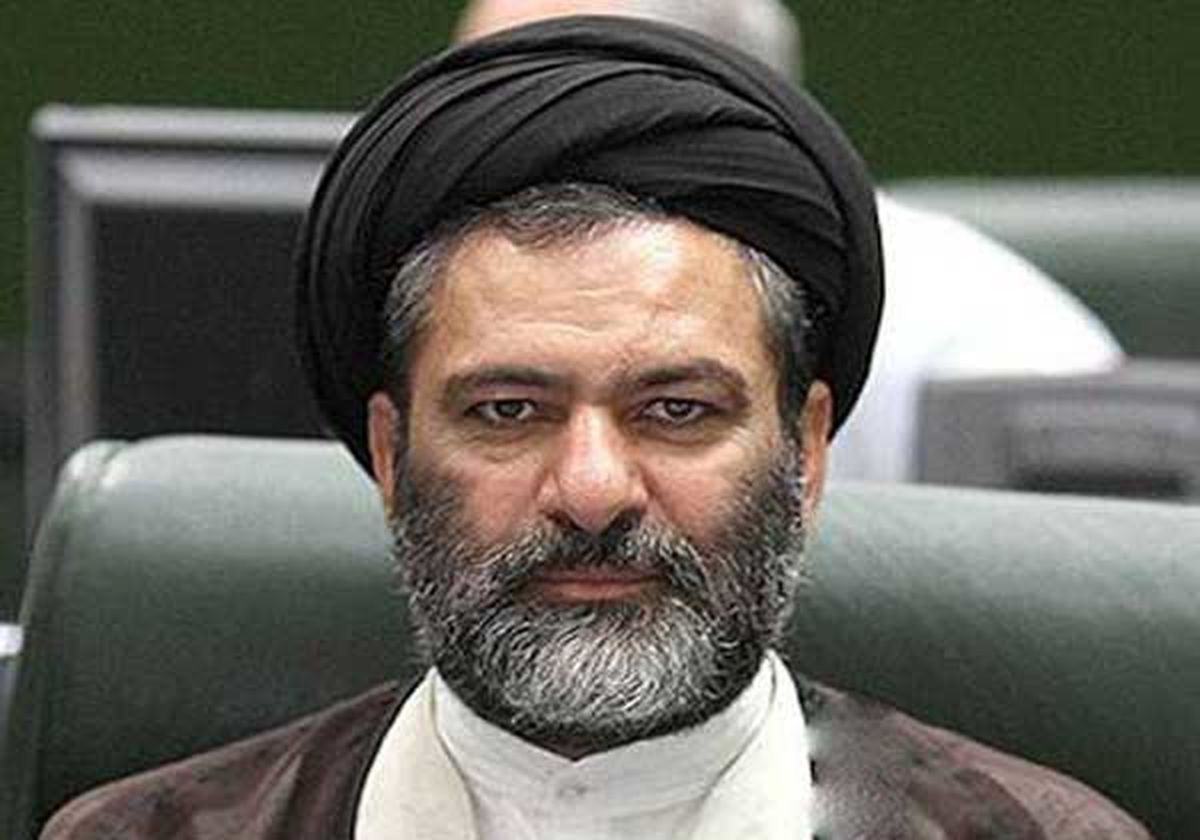در برخی استان‌ها نامزدهای جبهه پایداری با جریان انحرافی مشترک است