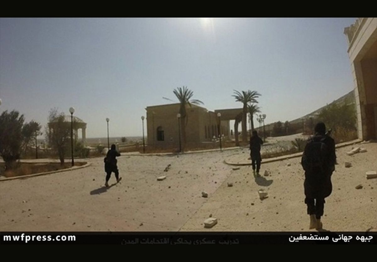 مانور داعش در قصر مادر پادشاه قطر+تصاویر