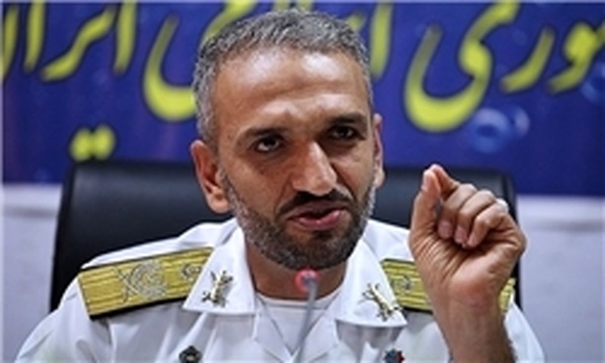 دریادار آزاد: همه ارتشی‌ها بسیجی هستند