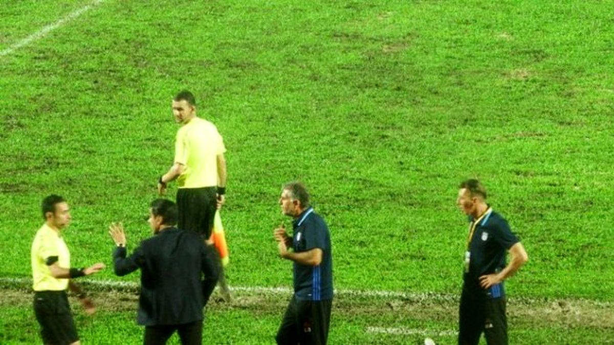 اعتراض شدید کی‌روش به داور و درگیری بازیکنان +عکس