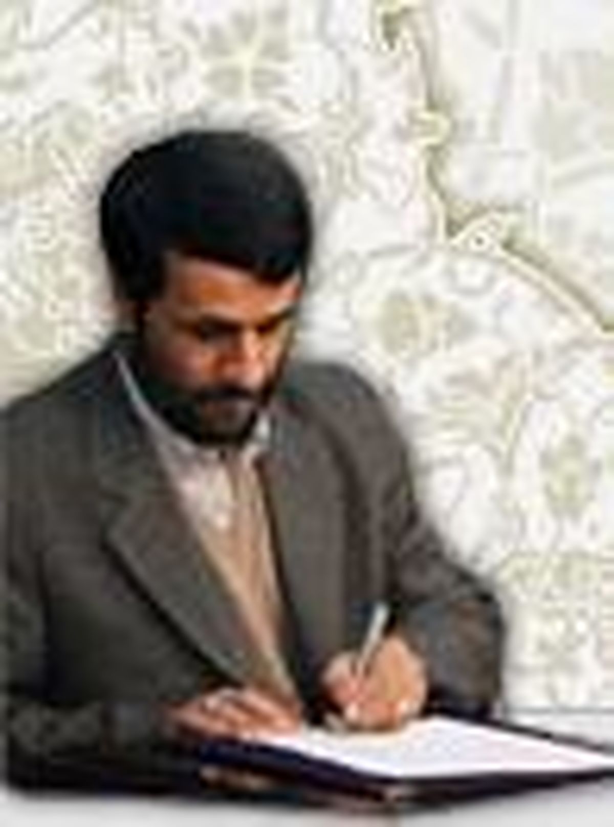 همکاران من شب و روزآرام ندارند