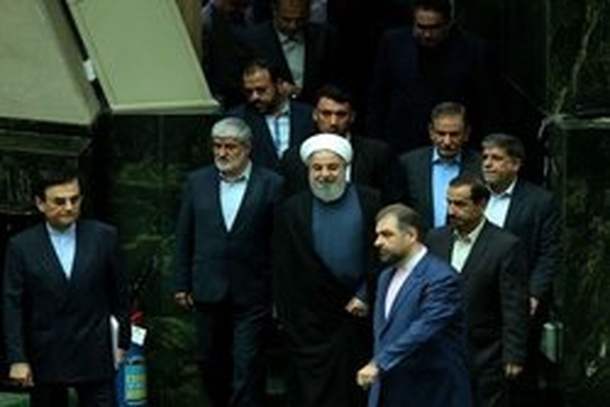 رئیسجمهور در صحن علنی مجلس حاضر شد