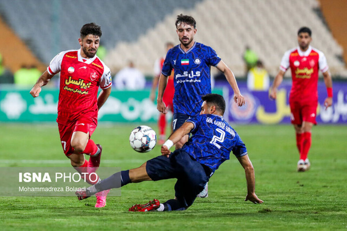 محمد عمری در پرسپولیس ماندنی شد