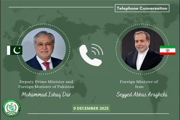 گفتگوی وزرای خارجه ایران و پاکستان