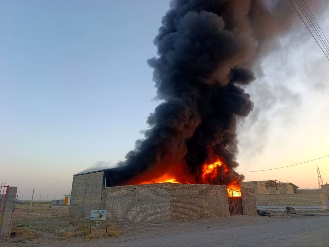  کاشانی‌ها نگران نباشند | دود غلیظ در محل دپوی ‌ضایعات 