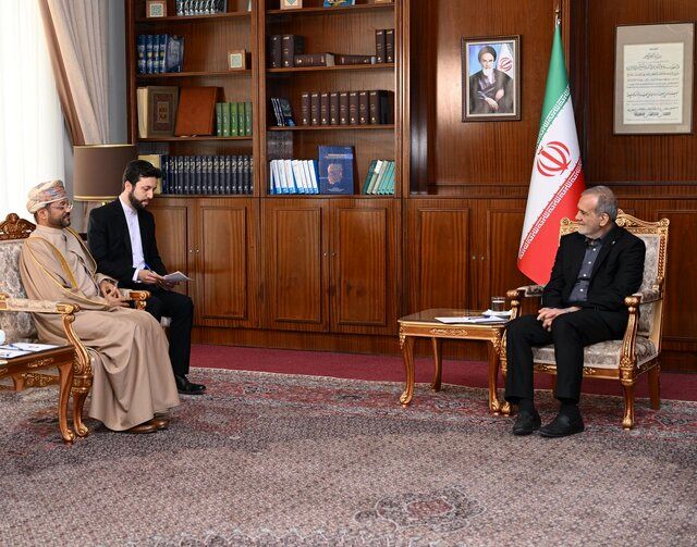 در دیدار با پزشکیان؛ تقدیر عمان از سران جمهوری اسلامی ایران بابت حمایت از مذاکرات