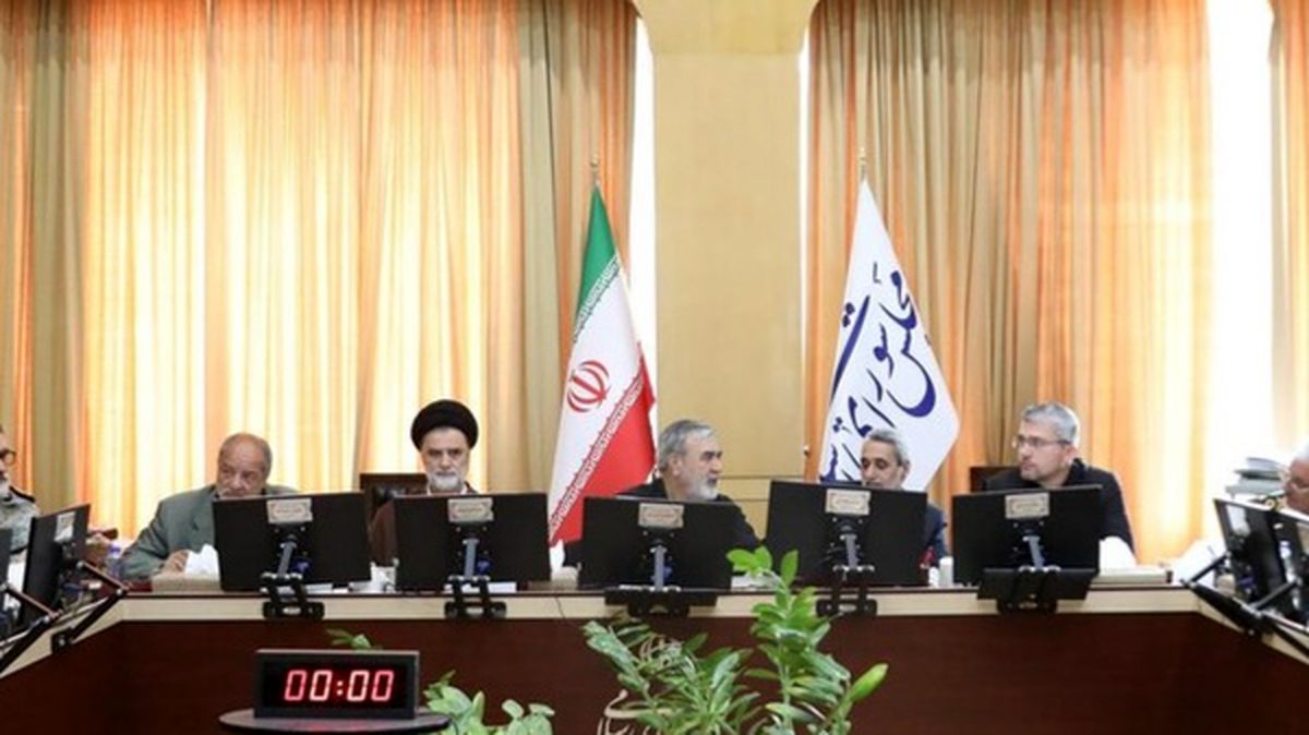 کمیسیون امنیت مکانیزم ماشه اروپا را بررسی میکند