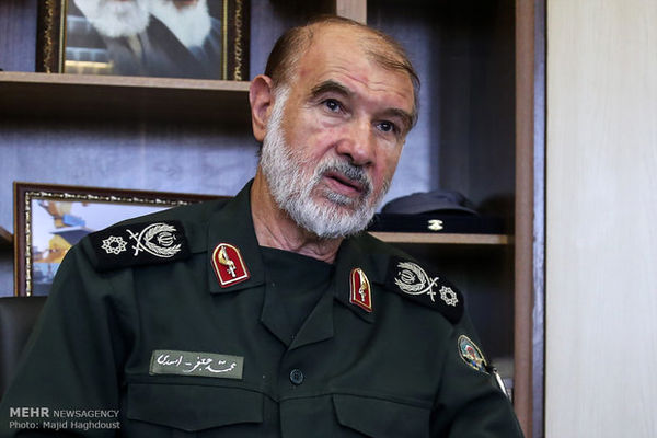 واکنش سردار اسدی به حضور ناوهواپیمابر در منطقه 