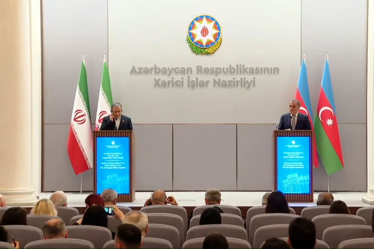 دعوت عراقجی از علی‌اف برای سفر به ایران / عراقچی: مصمم به گسترش روابط با آذربایجان هستیم