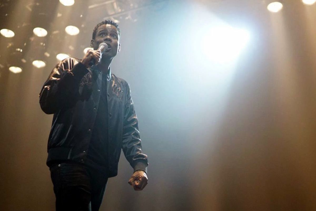 تاریخ‌سازی  یک سال پس از سیلی معروف