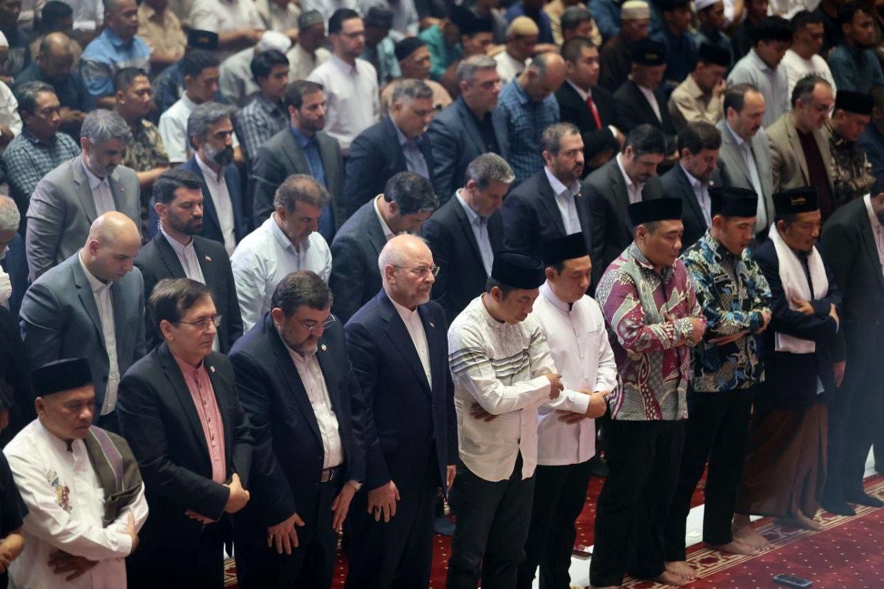 تصاویر: حضور و سخنرانی قالیباف در نماز جمعه مسجد استقلال جاکارتا