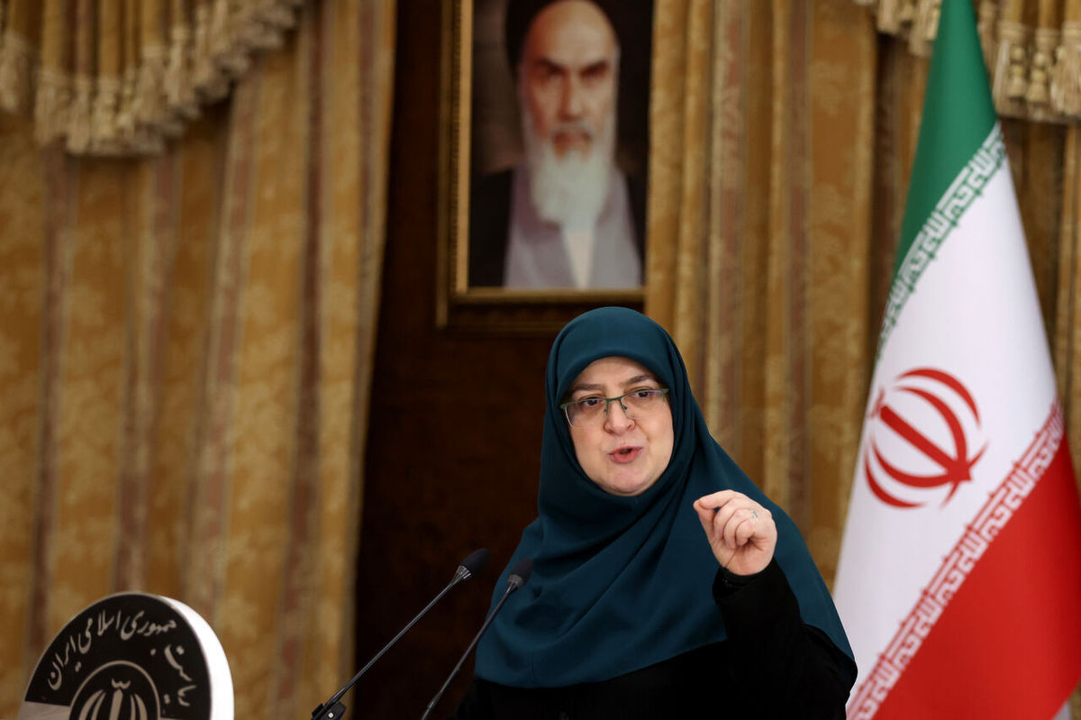 مهاجرانی: سه دهک اول ۵۰۰ هزار تومان کالابرگ دریافت می‌کنند