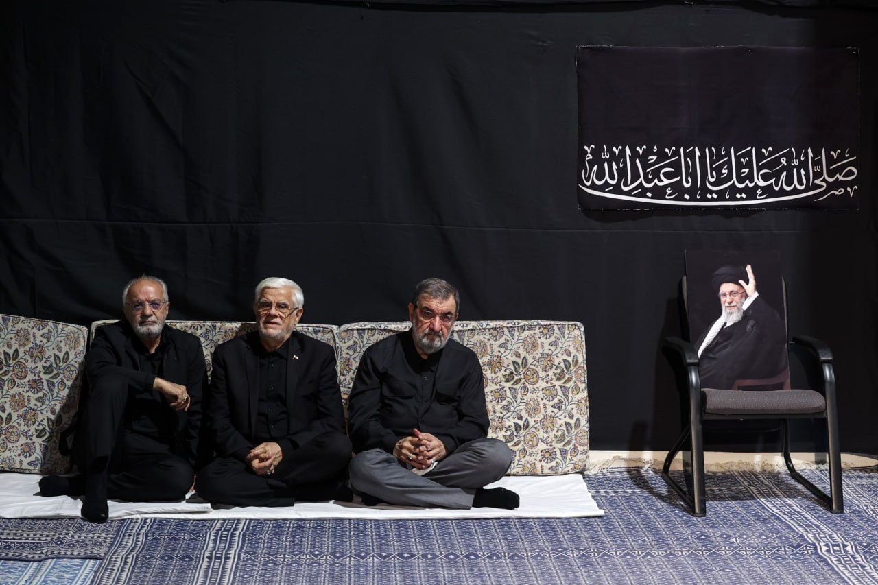 عزاداری شب تاسوعا در جوار قتلگاه رهبر شهید انقلاب 