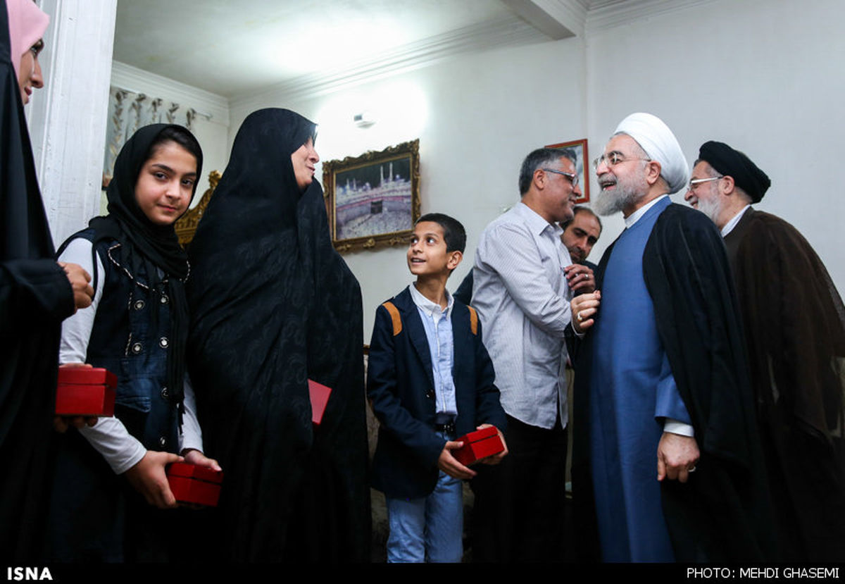 دیدار روحانی با جانباز سعادتی/تصاویر