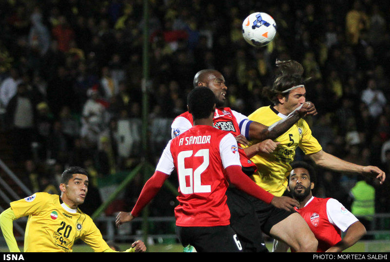 تصاویر دیدنی دیدار سپاهان و الاهلی